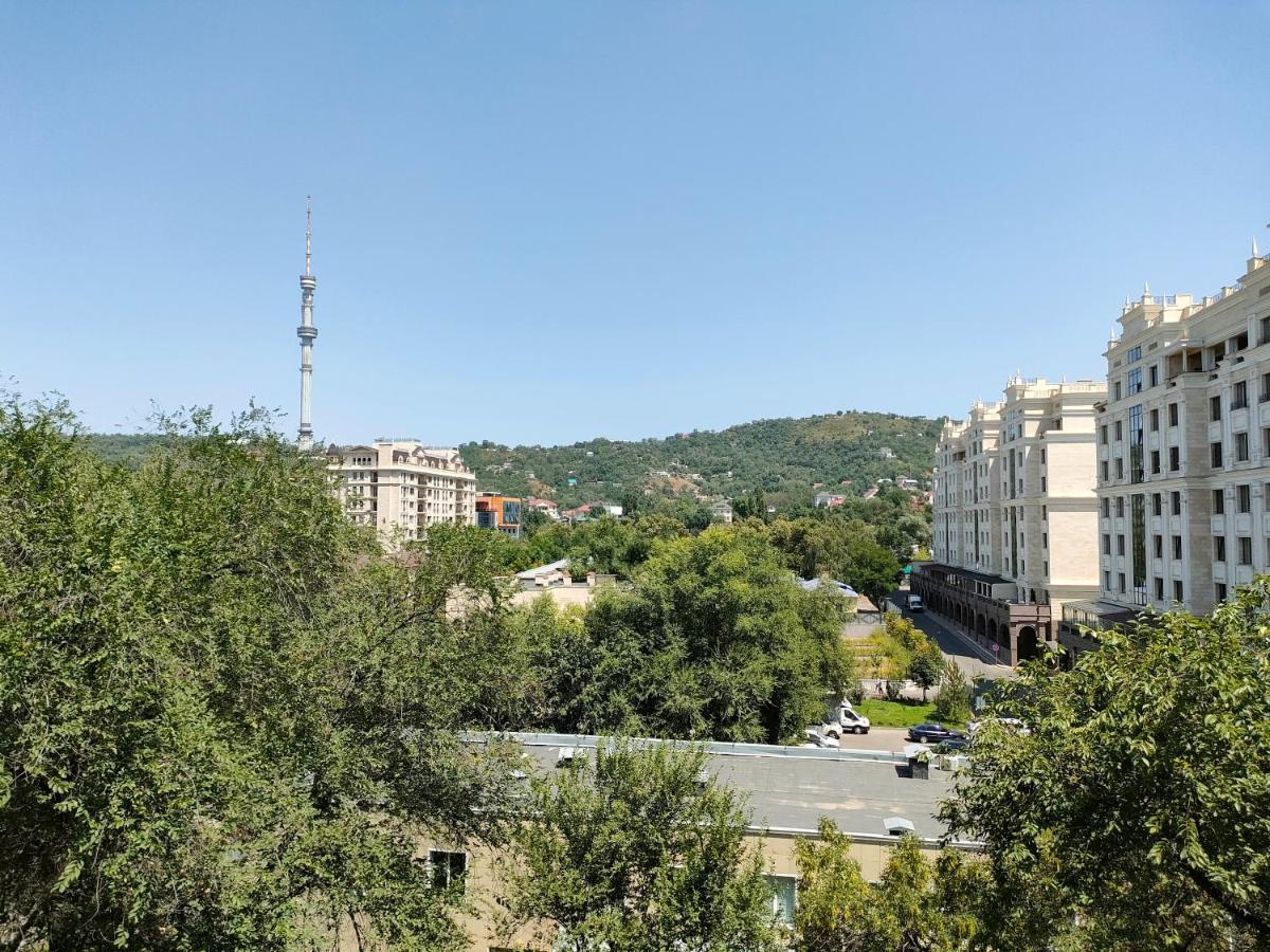 Квартира Коктобе С Видом На Горы Apartment Алма Ата Екстериор снимка