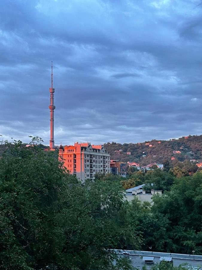 Квартира Коктобе С Видом На Горы Apartment Алма Ата Екстериор снимка